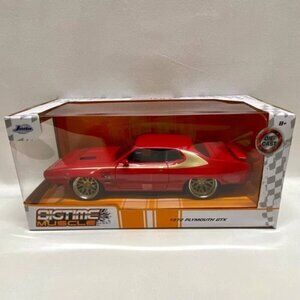 Jada Big Time Muscle 1972 Plymouth GTX Red Gold 1/24 Diecast Model Car 34206 NIP
